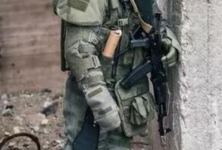 俄戰斗工兵的“無敵護甲”，對子彈、手榴彈免疫！